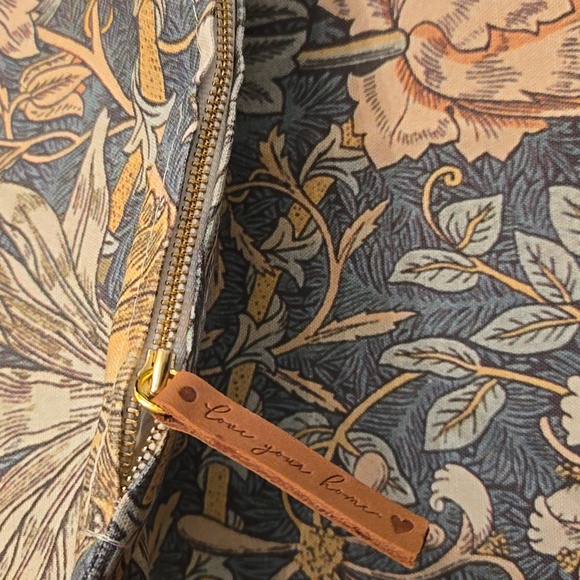 Floral block accent pillow case - Picture 4 of 5